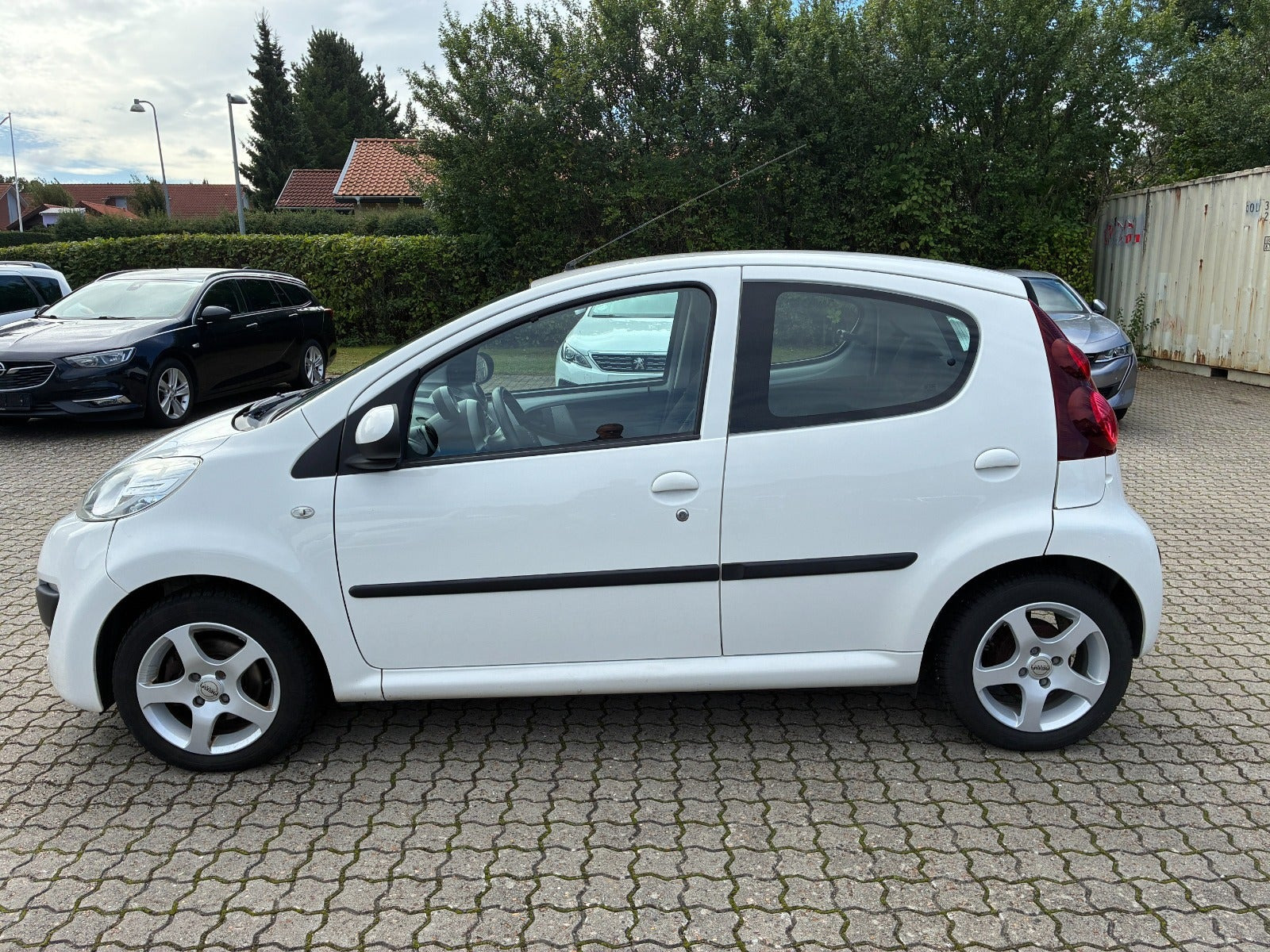 Hvid Peugeot 107 fra 2013
