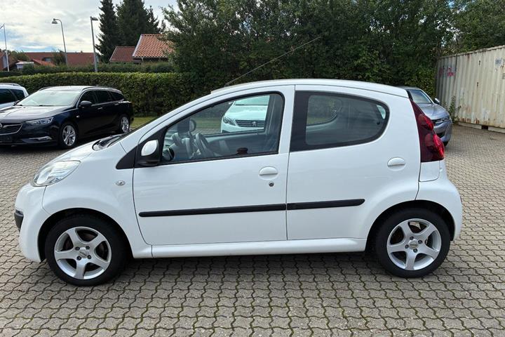 Hvid Peugeot 107 fra 2013