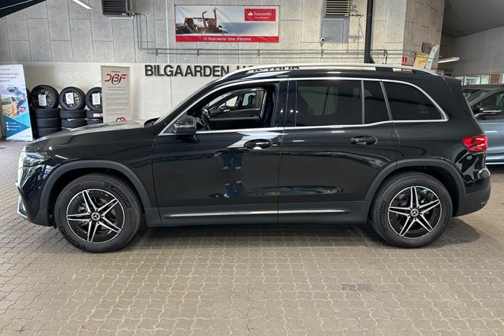 Sort Mercedes EQB250+ fra 2025