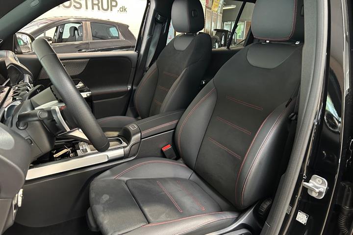 Sort Mercedes EQB250+ fra 2025