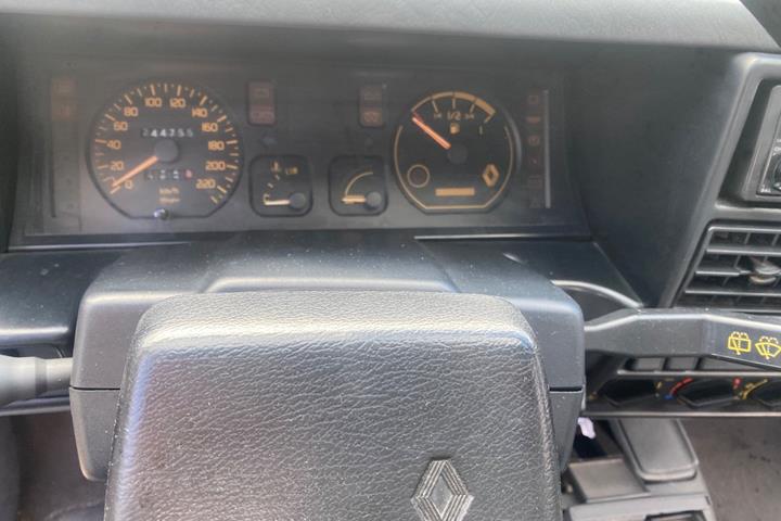 undefined Renault 19 fra 1989 set indefra