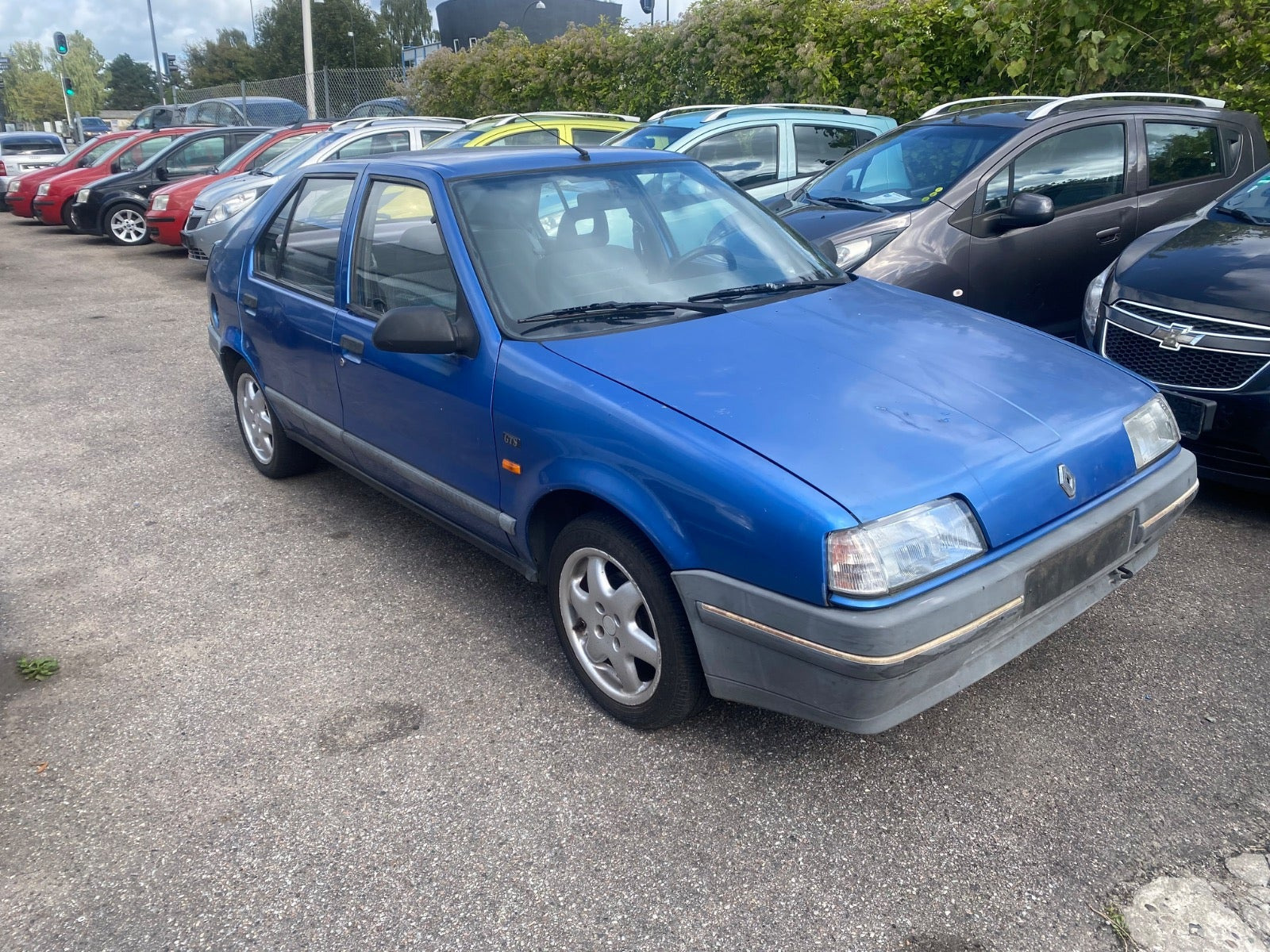 undefined Renault 19 fra 1989 set udefra