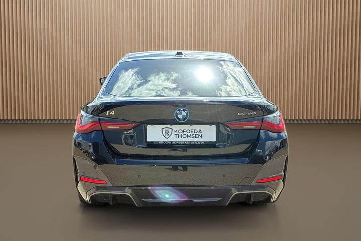Sort BMW i4 fra 2023