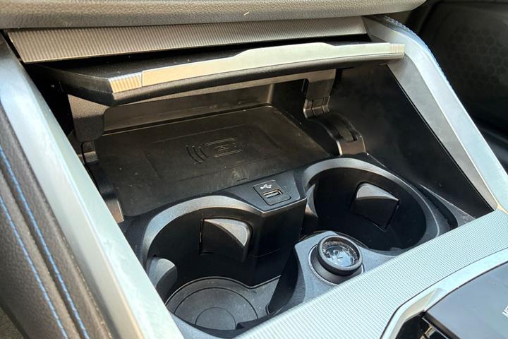 Sort BMW i4 fra 2023