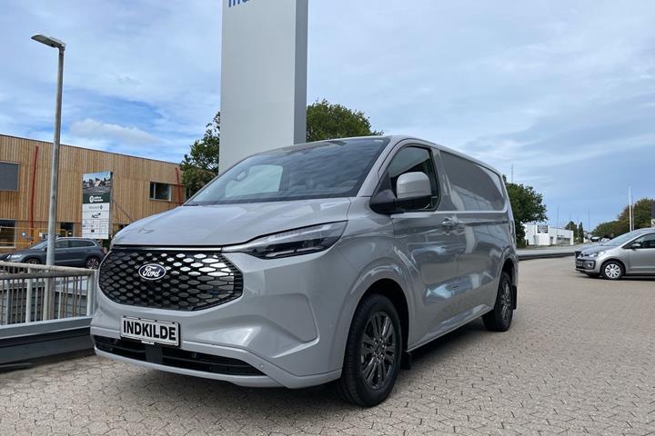 Grå Ford E-Transit Custom fra 2026