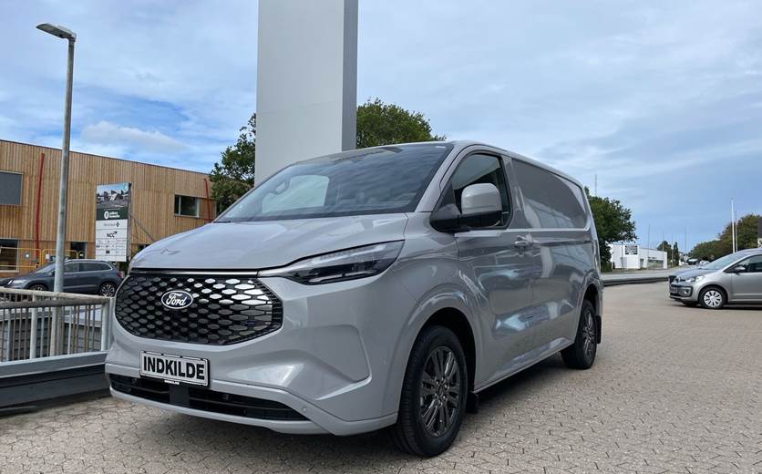 Ford E-Transit Custom 320 L1H1 EL Limited 218HK Van Aut.