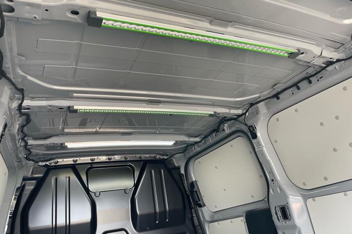 Grå Ford E-Transit Custom fra 2026