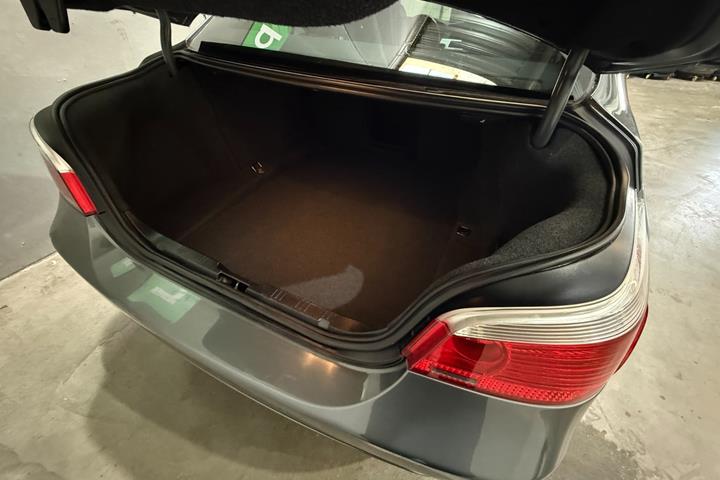undefined BMW 550i fra 2005