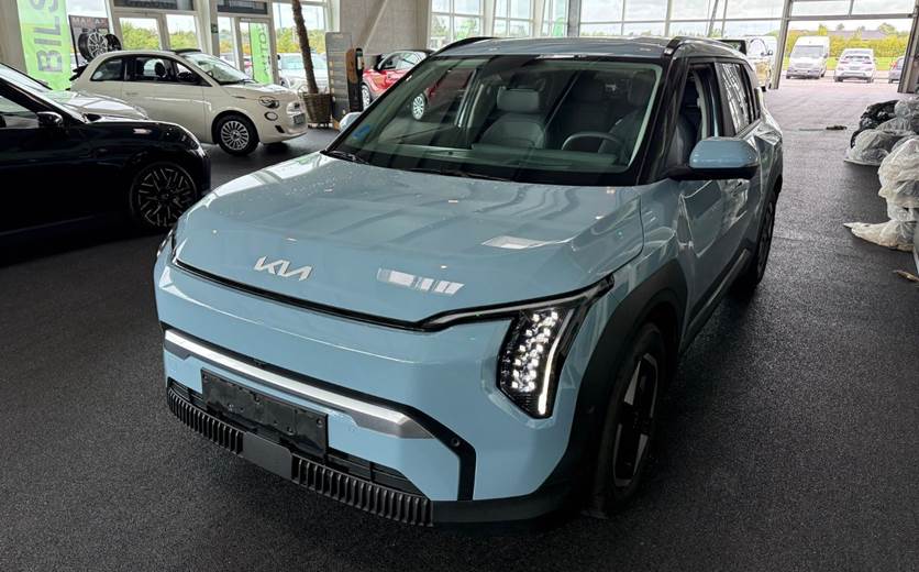 Kia EV3 81 Long Range Earth