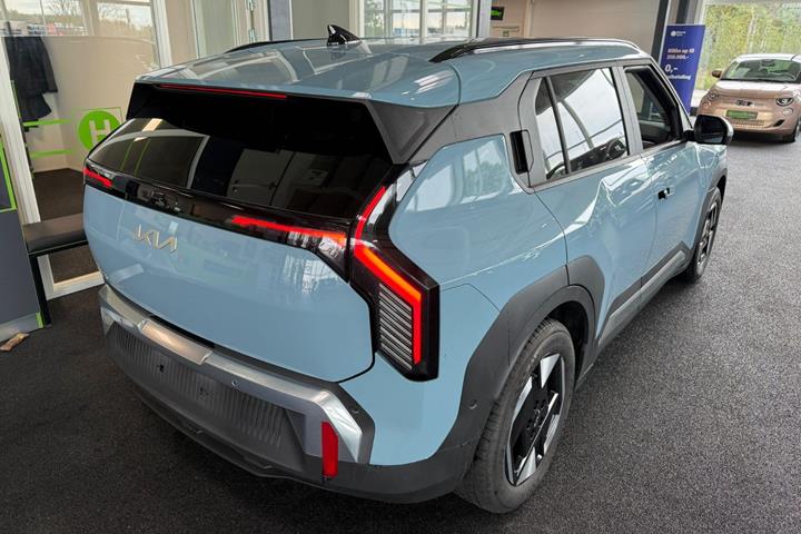 Blå Kia EV3 fra 2025