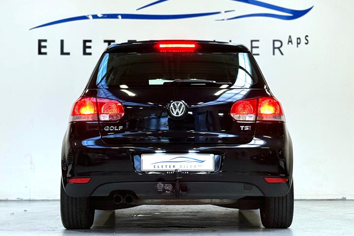Sort VW Golf VI fra 2012