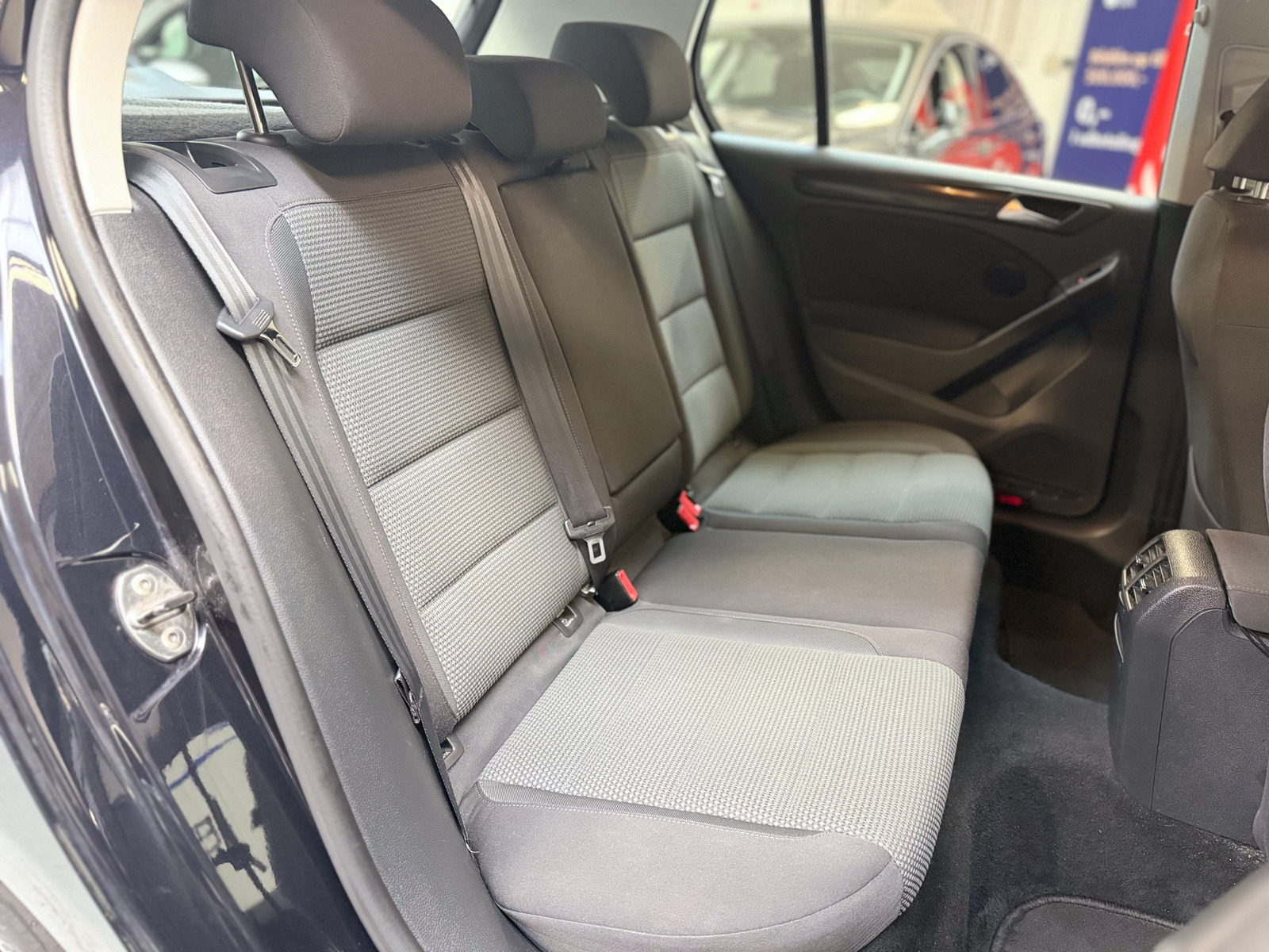 Sort VW Golf VI fra 2012