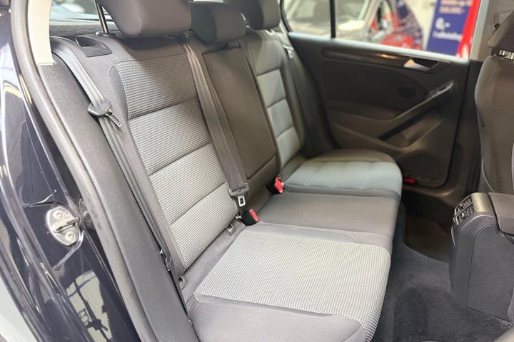 Sort VW Golf VI fra 2012