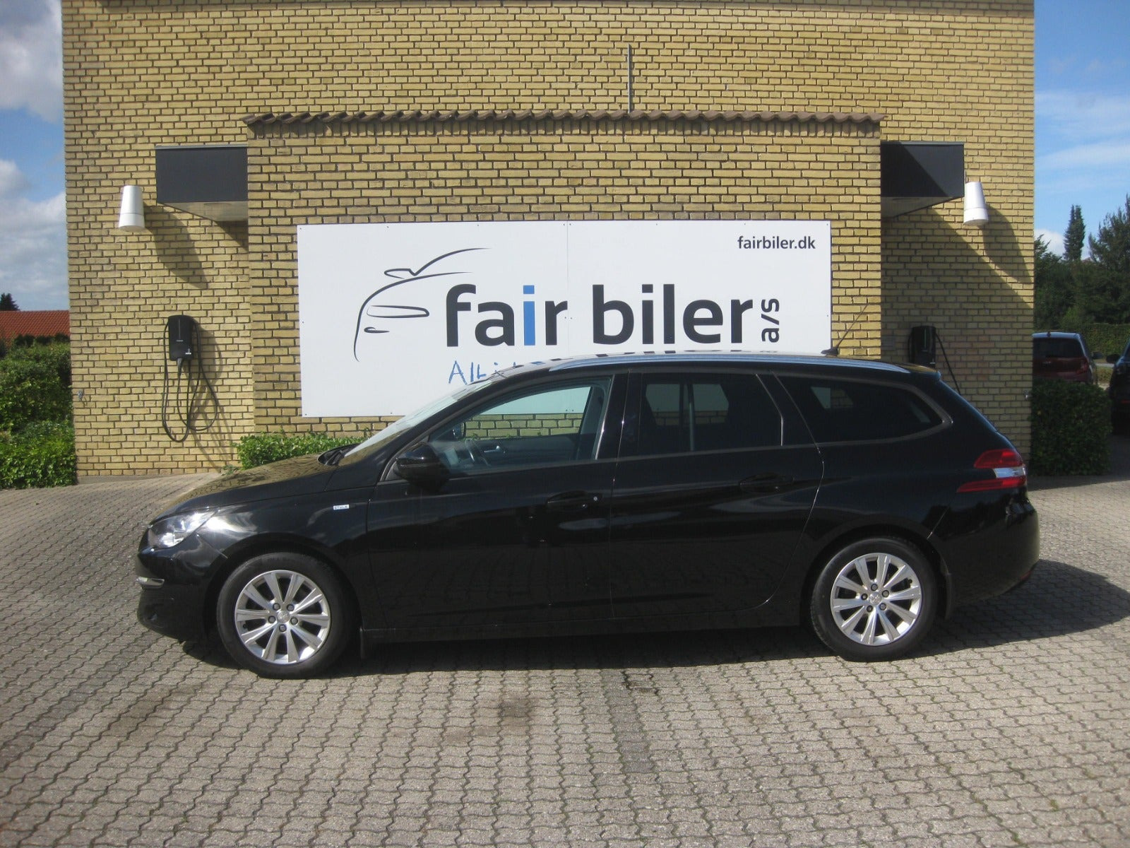 Sort Peugeot 308 fra 2016