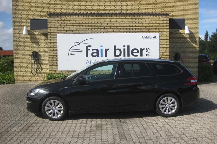 Sort Peugeot 308 fra 2016