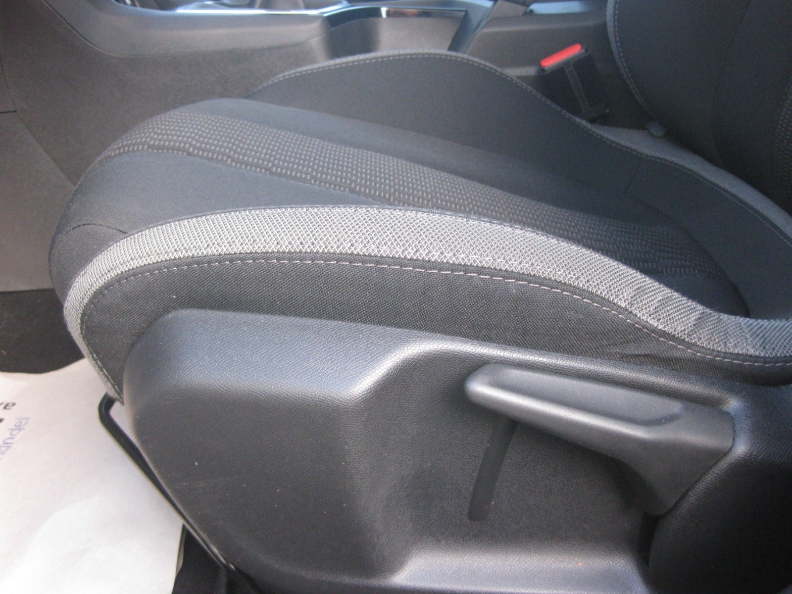 Sort Peugeot 308 fra 2016