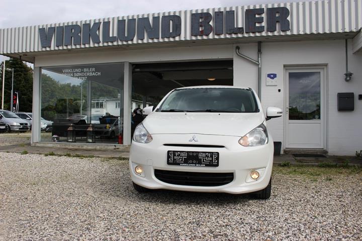 Hvid Mitsubishi Space Star fra 2015