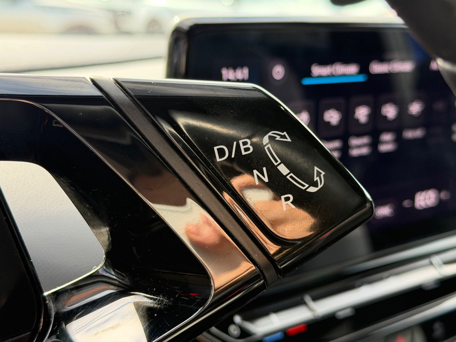 Blå VW ID.4 fra 2023