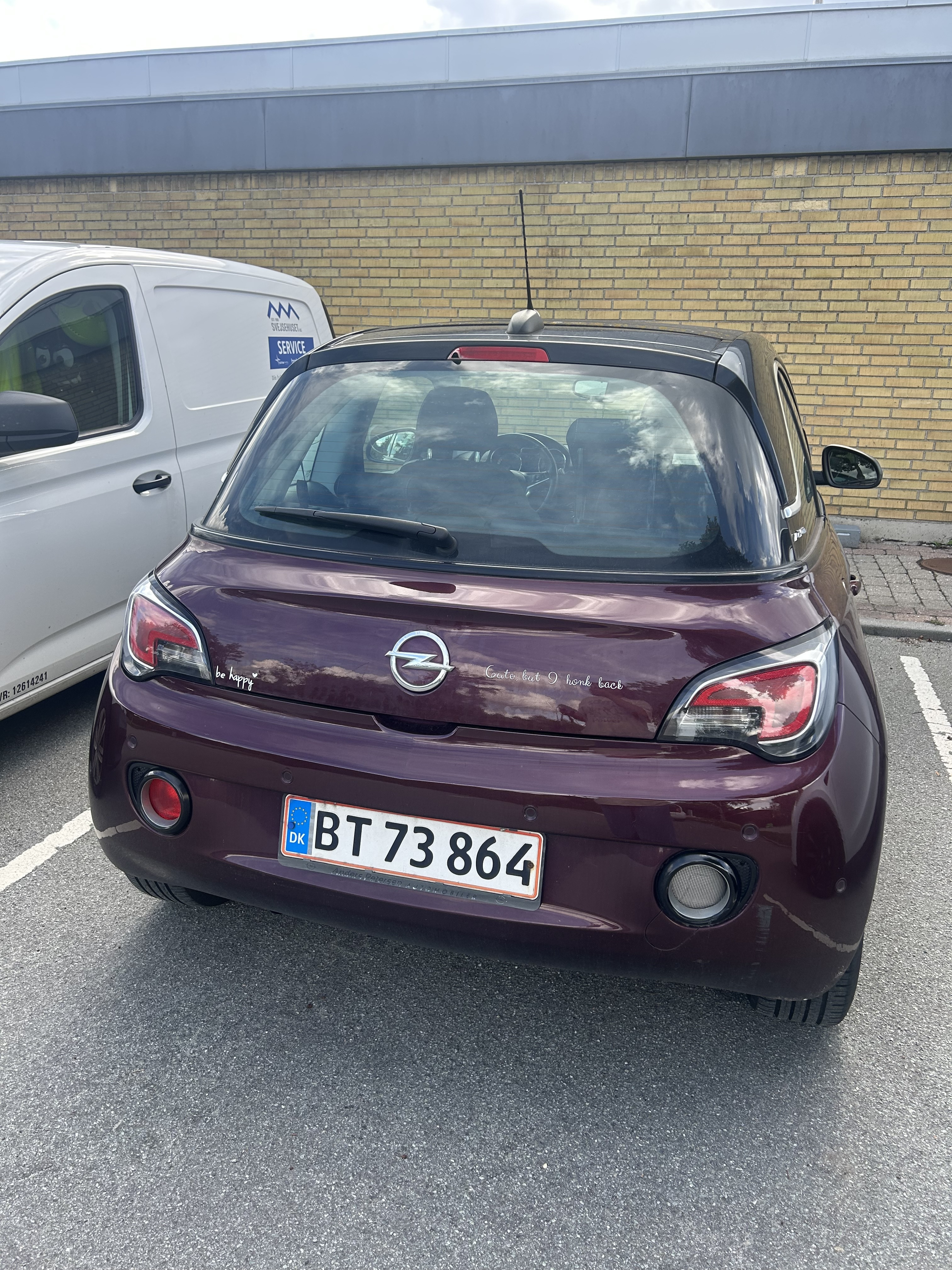 Rød Opel Adam fra 2017
