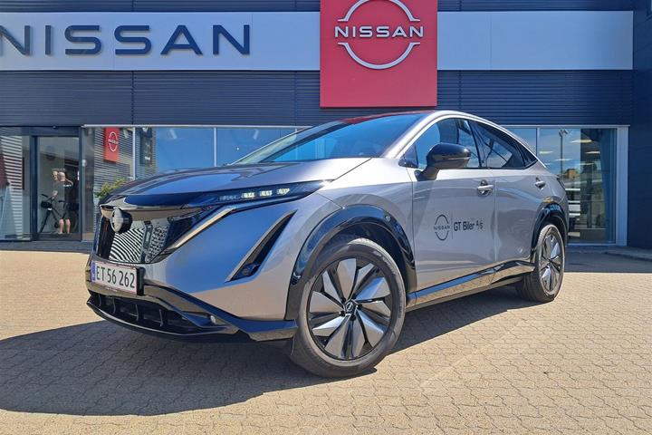 Grå Nissan Ariya fra 2026