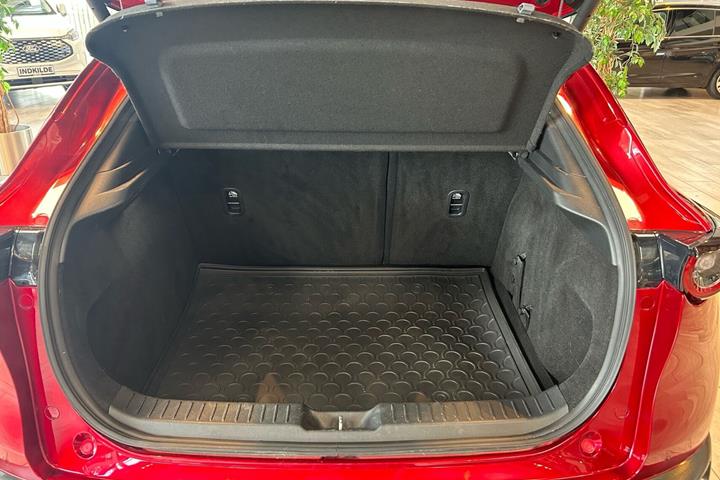 Rød Mazda CX-30 fra 2019