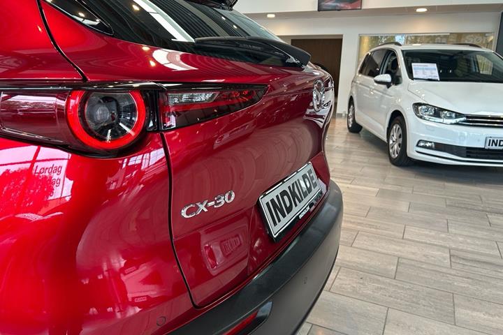 Rød Mazda CX-30 fra 2019
