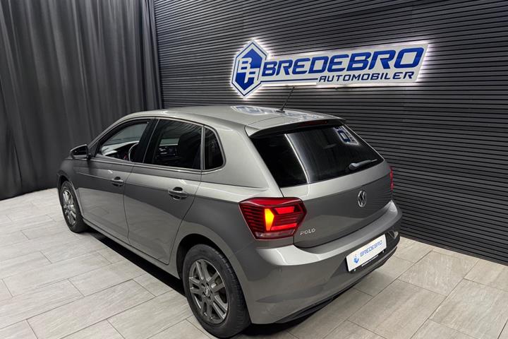 Grå VW Polo fra 2020