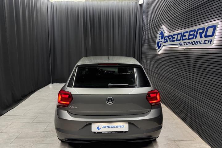 Grå VW Polo fra 2020