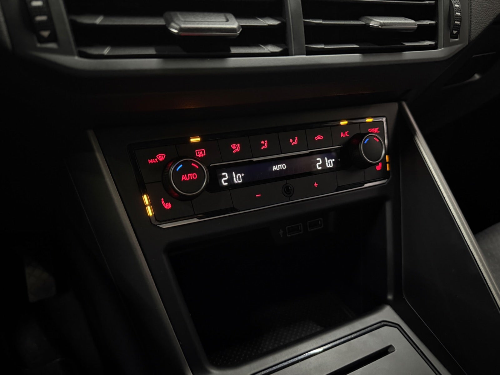 Grå VW Polo fra 2020
