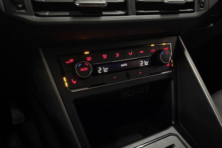 Grå VW Polo fra 2020