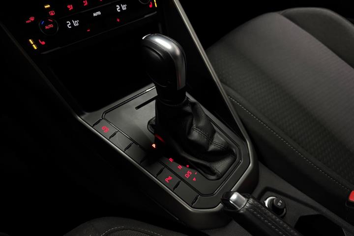 Grå VW Polo fra 2020