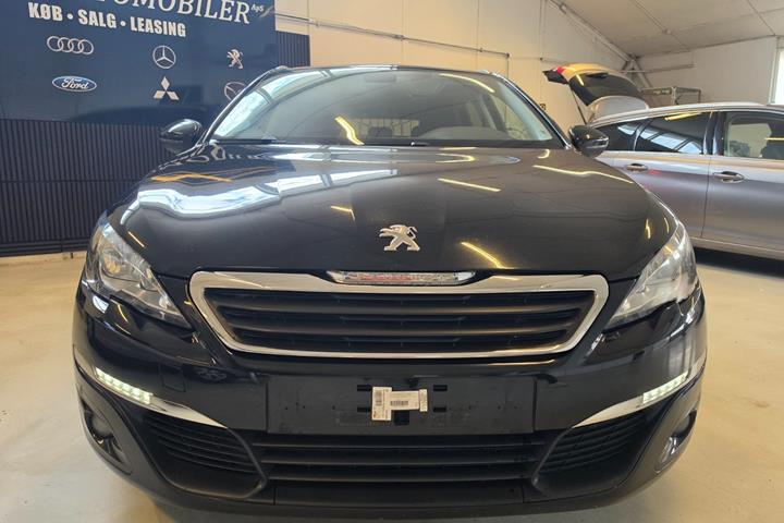 Sort Peugeot 308 fra 2016