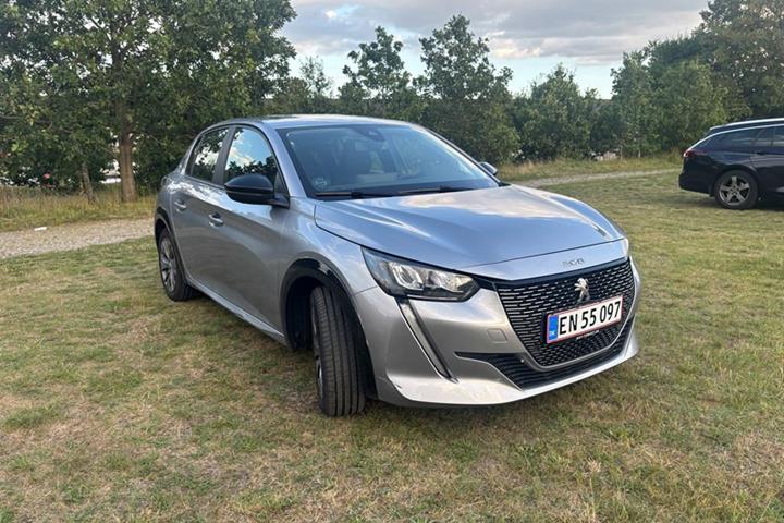 undefined Peugeot 208 fra 2023