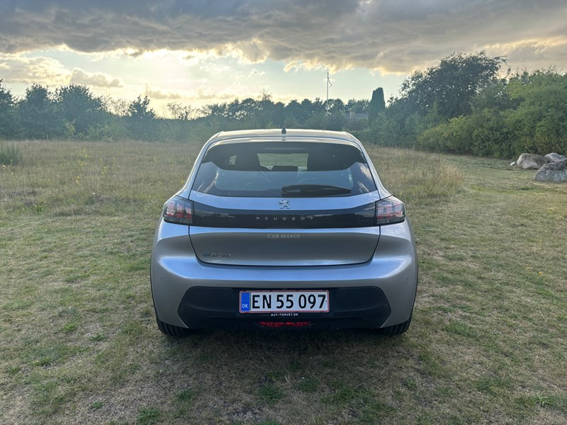 undefined Peugeot 208 fra 2023