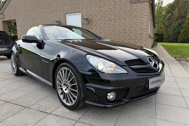 Sort Mercedes SLK55 fra 2010