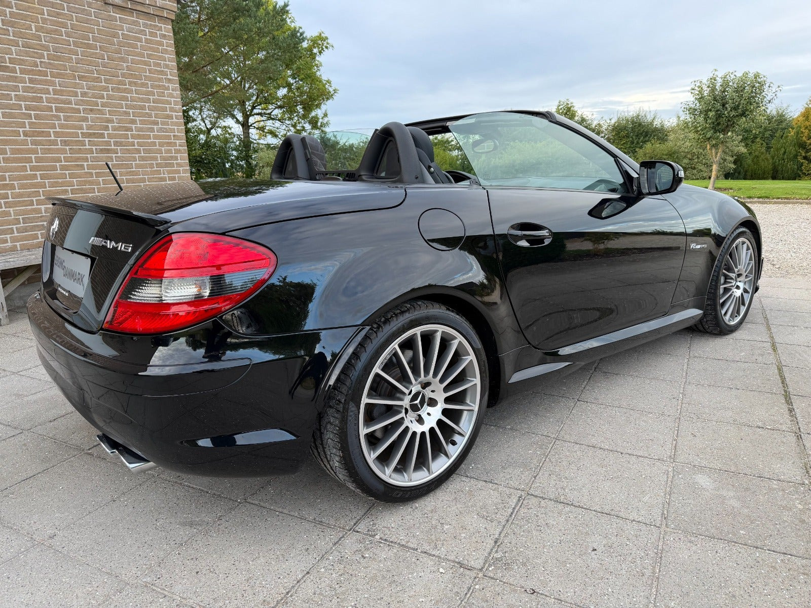 Sort Mercedes SLK55 fra 2010