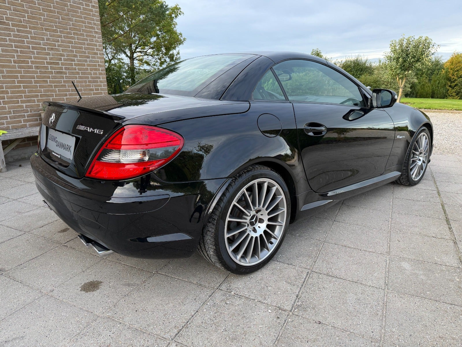 Sort Mercedes SLK55 fra 2010