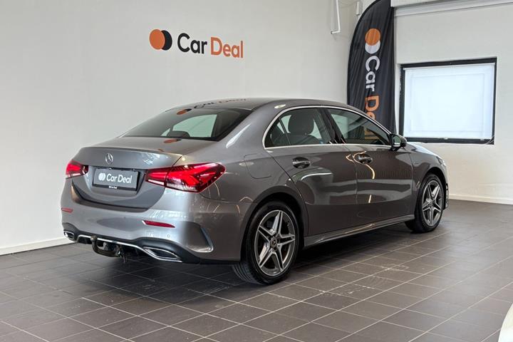 Grå Mercedes A250 e fra 2020