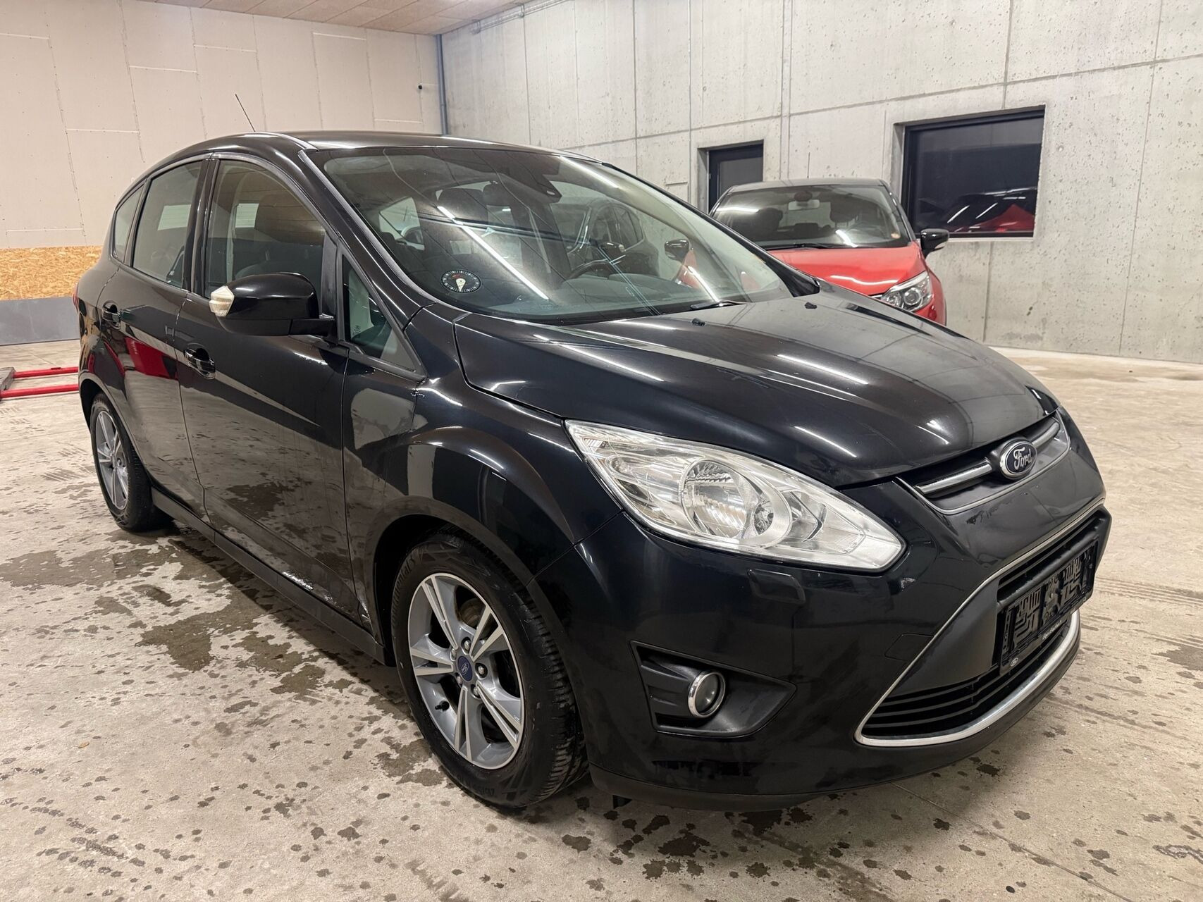 Sort Ford C-MAX fra 2015