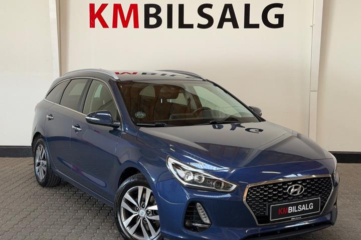 Blå Hyundai i30 fra 2018 set udefra