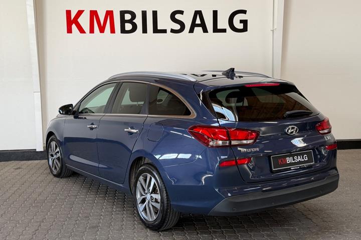 Blå Hyundai i30 fra 2018