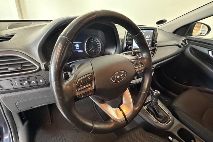 Blå Hyundai i30 fra 2018