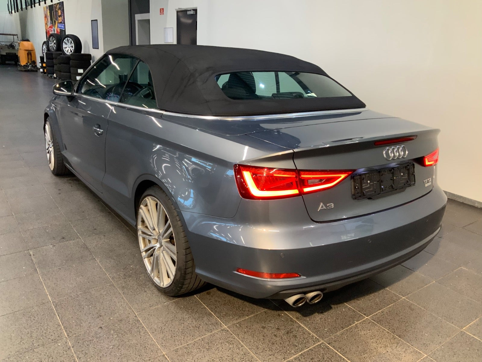 Grå Audi A3 fra 2016