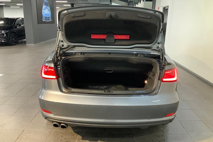 Grå Audi A3 fra 2016