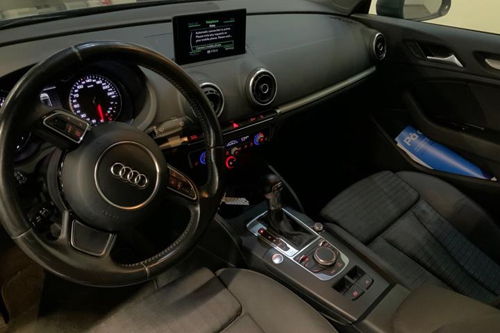 Grå Audi A3 fra 2016
