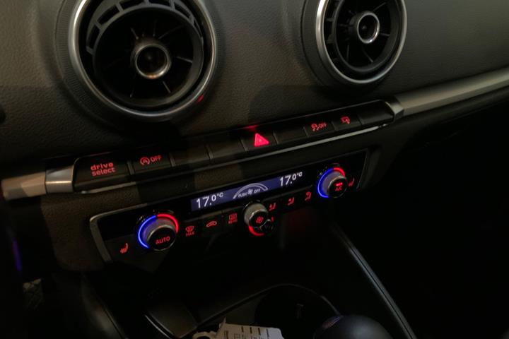 Grå Audi A3 fra 2016