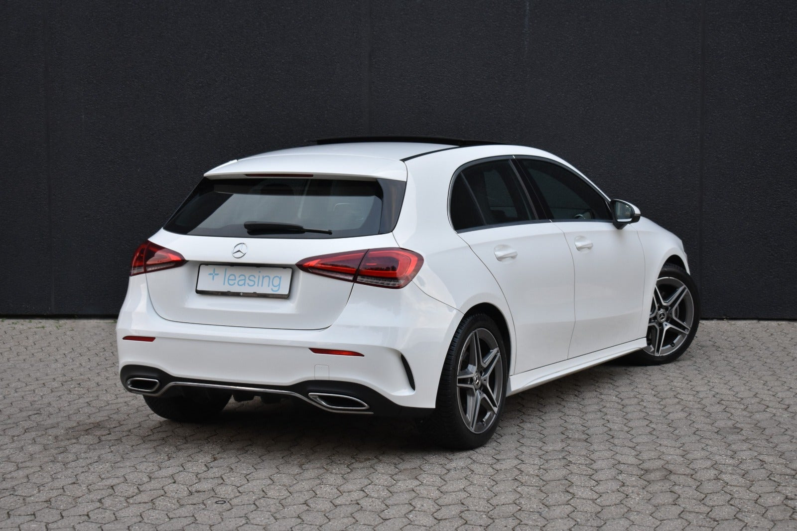 Hvid Mercedes A180 fra 2019