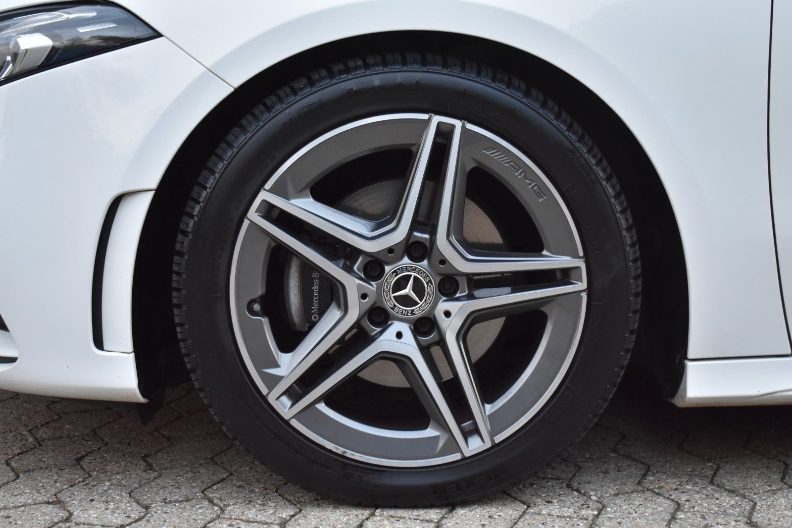Hvid Mercedes A180 fra 2019