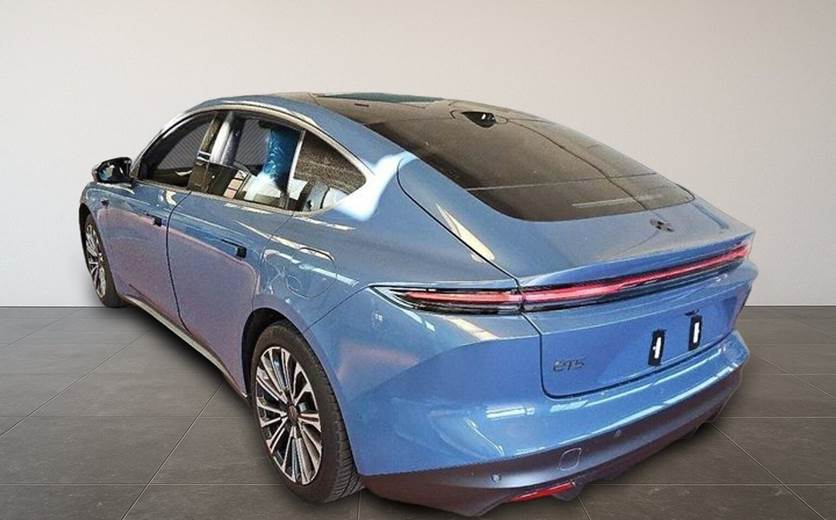 Nio ET5