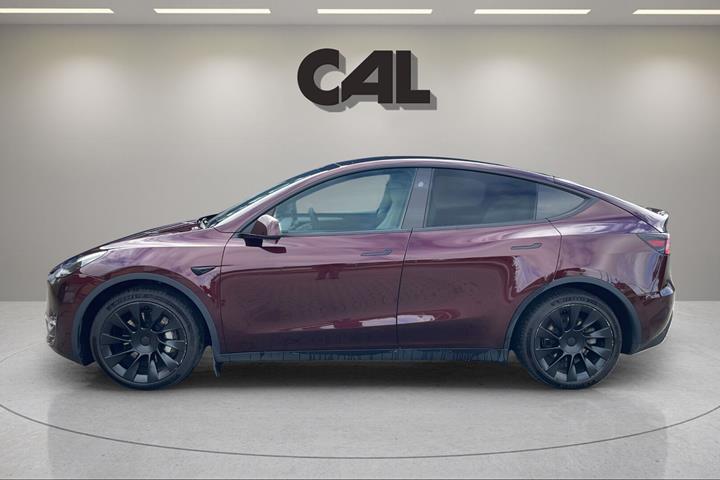 Lilla Tesla Model Y fra 2024